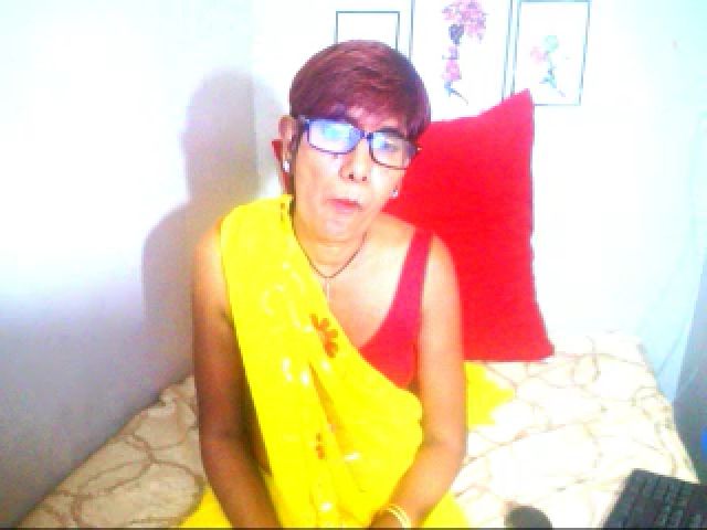 Live sex webcam photo for Indianmilf_4u #273430819