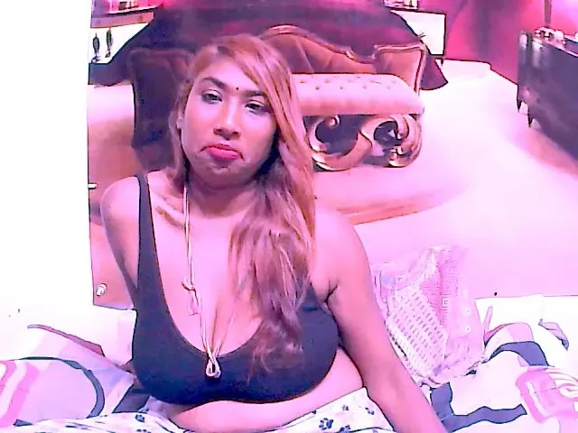 Live sex webcam photo for Indianpearlx #273549621