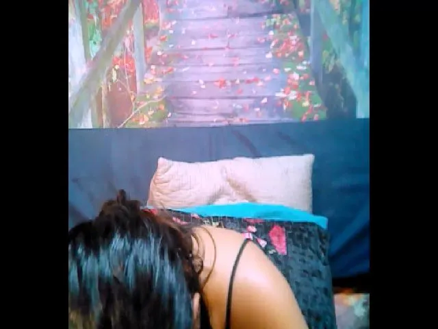 Live sex webcam photo for Indiantigeres #273081089