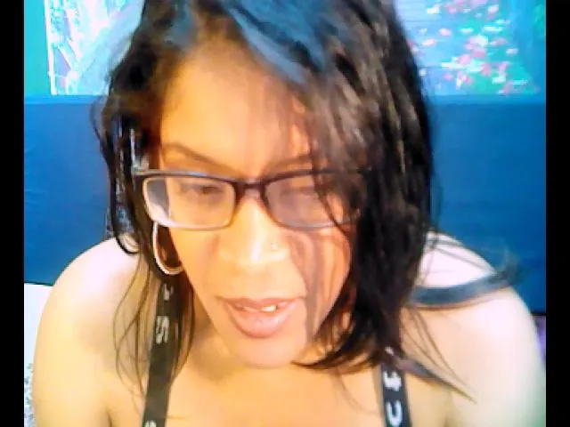 Live sex webcam photo for Indiantigeres #273549175