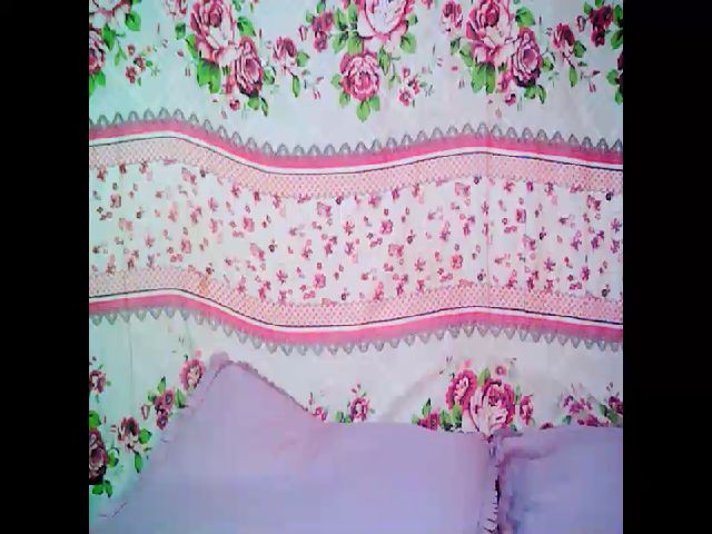 Live sex webcam photo for Indiantopaz69 #272408097