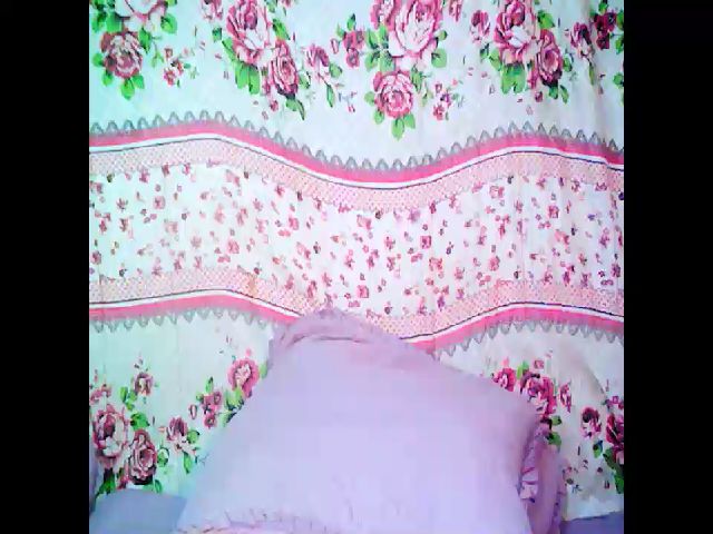 Live sex webcam photo for Indiantopaz69 #272511086