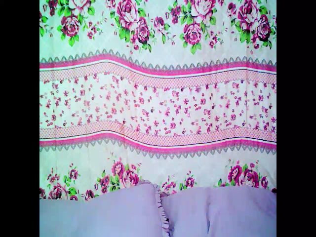 Live sex webcam photo for Indiantopaz69 #272537460