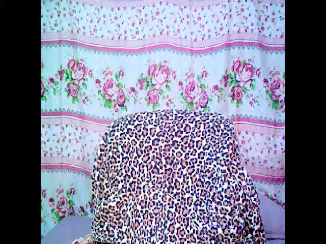 Live sex webcam photo for Indiantopaz69 #274664348