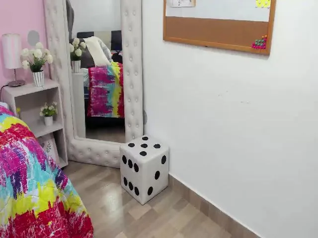 Live sex webcam photo for IndiraChannel #271760074