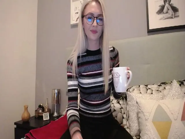 Live sex webcam photo for Inna_inna1 #272080761