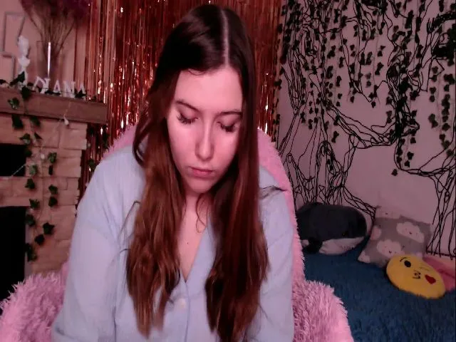 Live sex webcam photo for Innocent_Di #272535069
