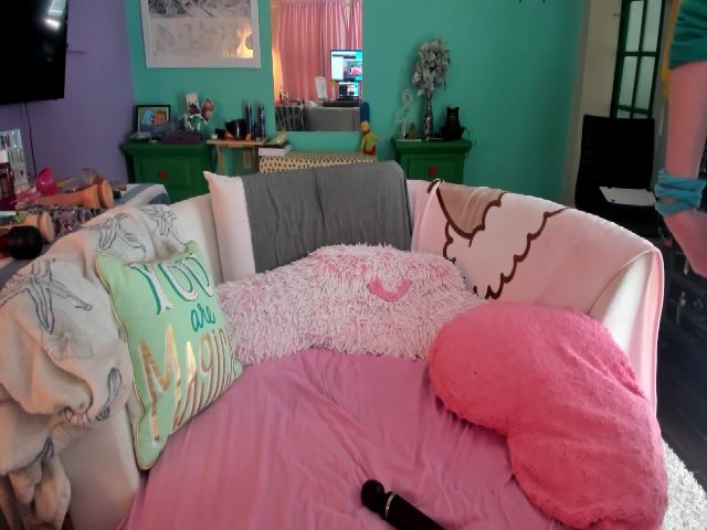 Live sex webcam photo for Intensifyy #272553910