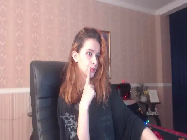 Live sex webcam photo for IrisNichols #272458734