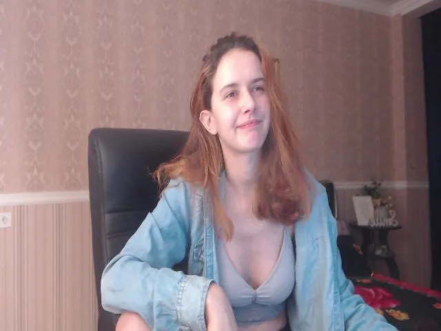 Live sex webcam photo for IrisNichols #272469068