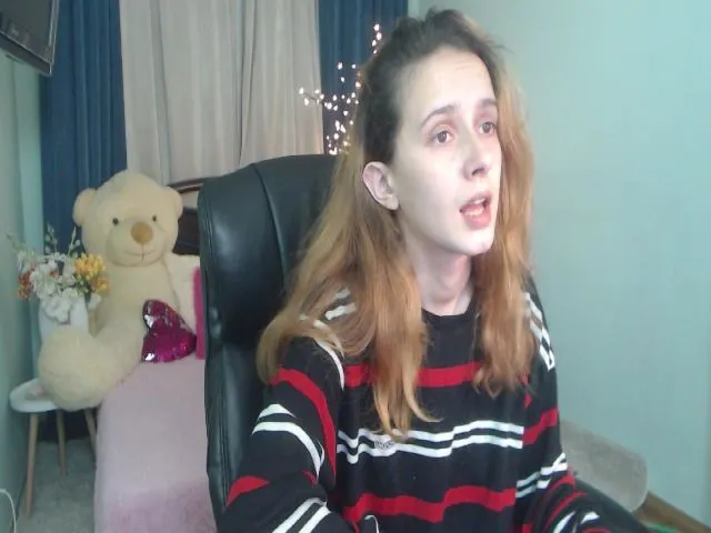 Live sex webcam photo for IrisNichols #273233688