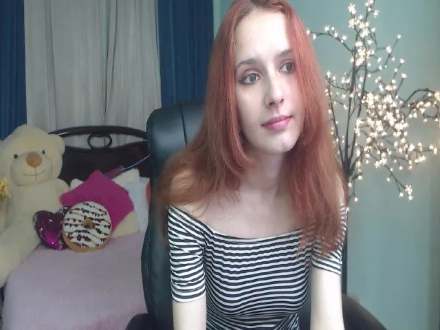 Live sex webcam photo for IrisNichols #273497168