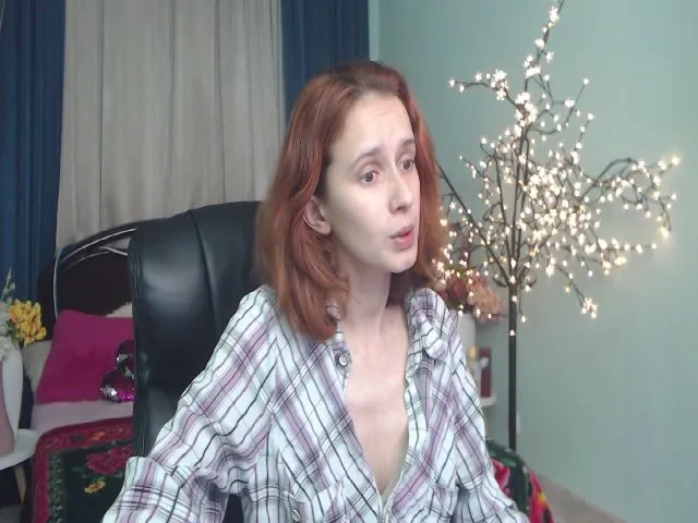 Live sex webcam photo for IrisNichols #273608799