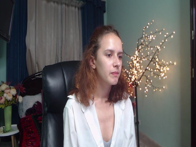 Live sex webcam photo for IrisNichols #274073716