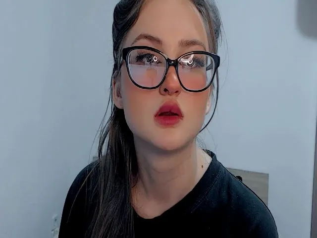 Live sex webcam photo for Irisachka #272997596