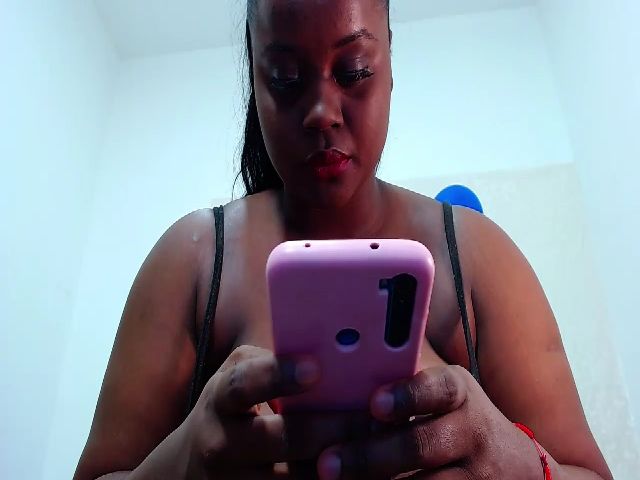 Live sex webcam photo for Irisbrownx #273499150