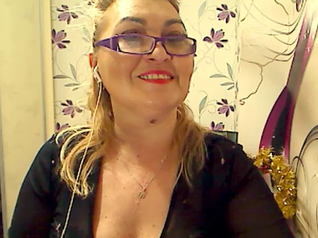 Live sex webcam photo for IryshAlyce #272211983