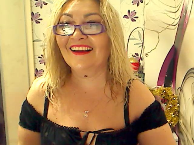 Live sex webcam photo for IryshAlyce #272485454