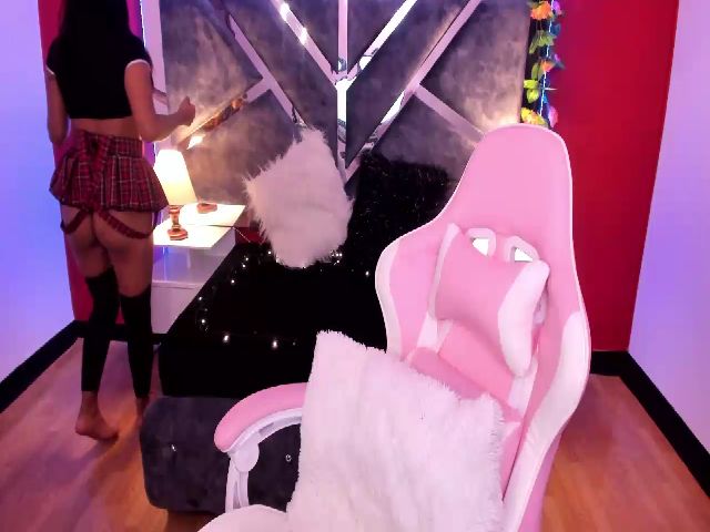 Live sex webcam photo for Isa__santos #272518127