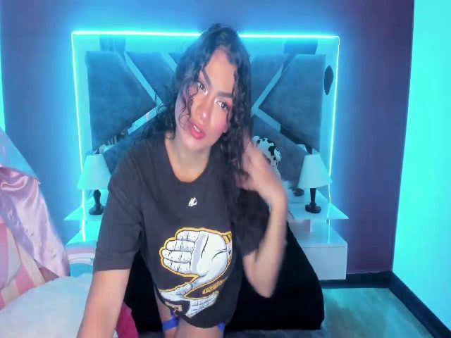 Live sex webcam photo for Isa__santos #272747916