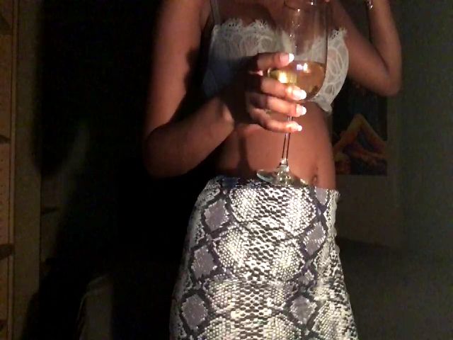 Live sex webcam photo for IsabelHunter #271857213