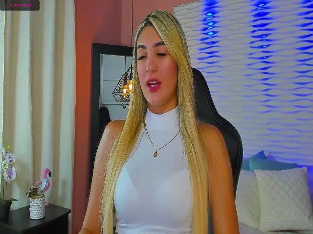 Live sex webcam photo for IsabelaBrown #271743003