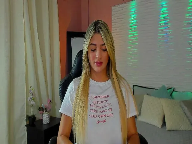 Live sex webcam photo for IsabelaBrown #271916545