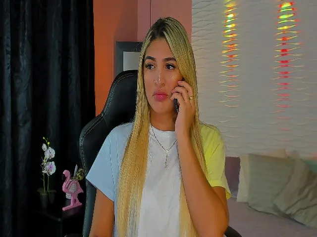 Live sex webcam photo for IsabelaBrown #272324457