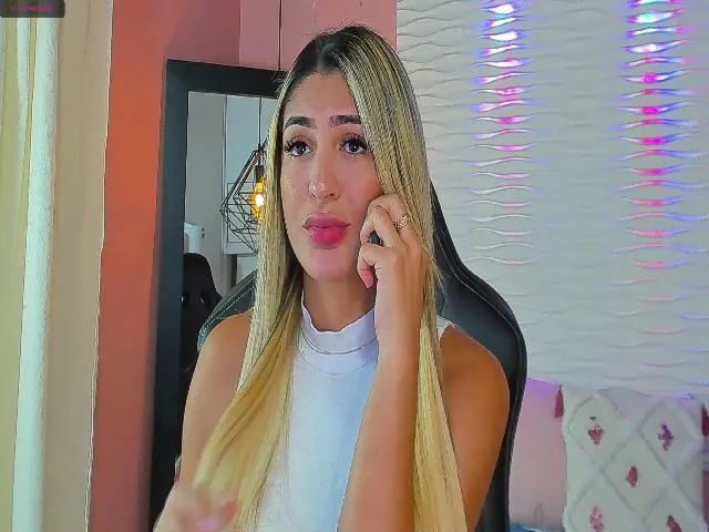 Live sex webcam photo for IsabelaBrown #272868741