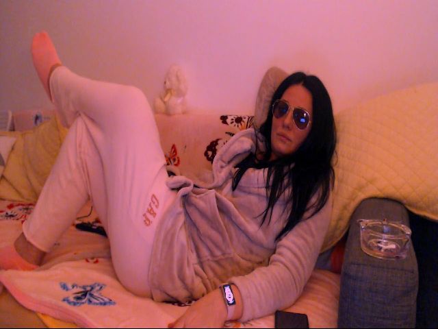 Live sex webcam photo for Isabeladoll #272046160