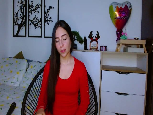 Live sex webcam photo for IsabellaLobos #272975592