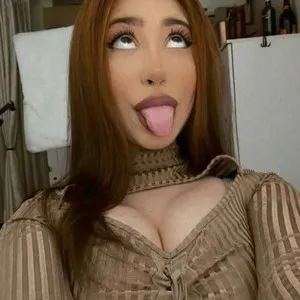 Live sex webcam photo for IsabellaMyst #290853363
