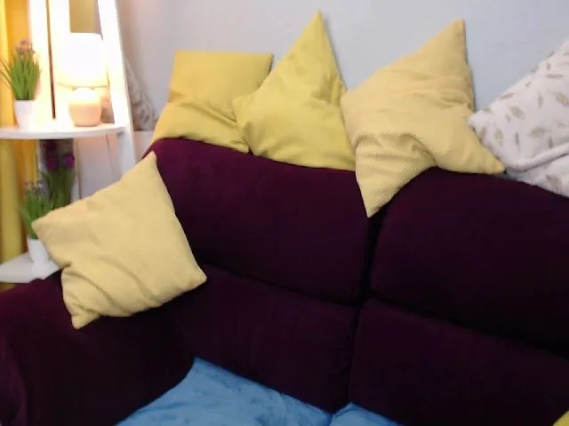Live sex webcam photo for IsabellaRey #271799602