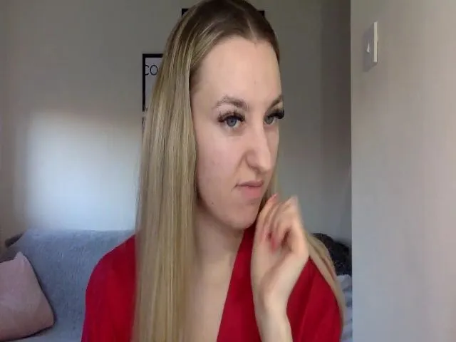 Live sex webcam photo for Isabellrose23 #272931966