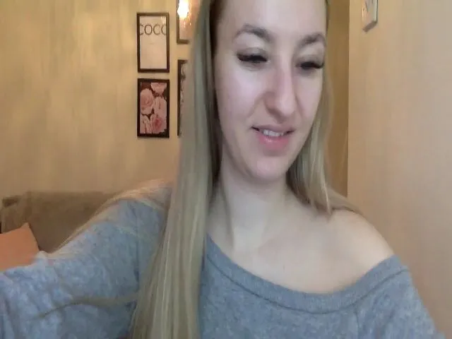 Live sex webcam photo for Isabellrose23 #272934874