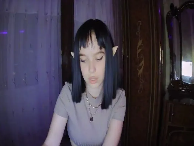 Live sex webcam photo for Ismiralda #274405705