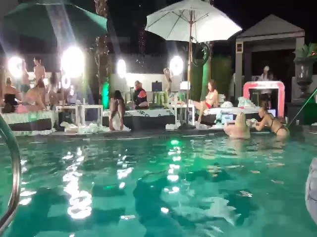 Live sex webcam photo for Itsivyblue #273534388