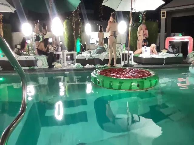 Live sex webcam photo for Itsivyblue #273535061