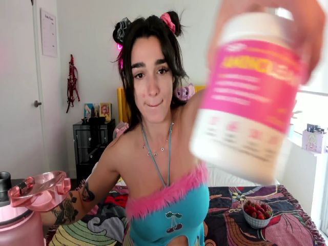 Live sex webcam photo for Itsivyblue #273803840