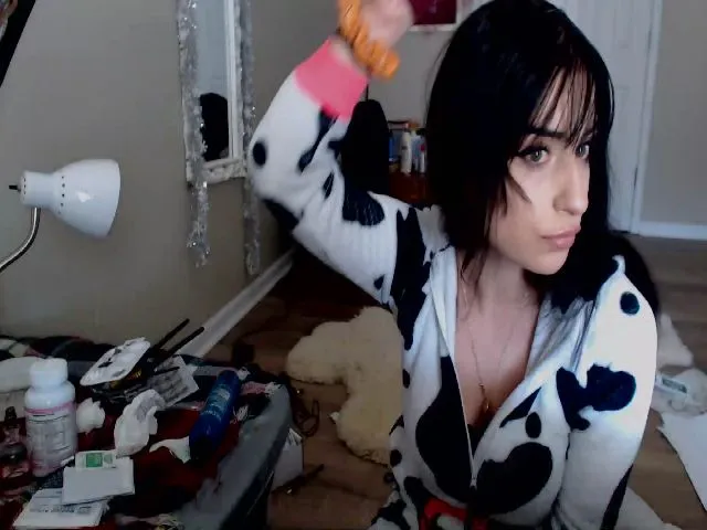 Live sex webcam photo for IvankaWilde #272124601