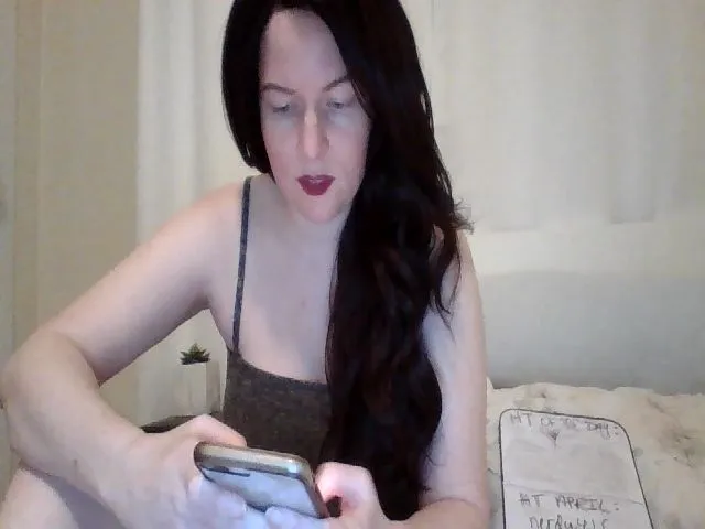 Live sex webcam photo for IvoryGrey #273008456