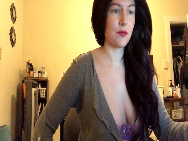 Live sex webcam photo for IvoryGrey #273998602