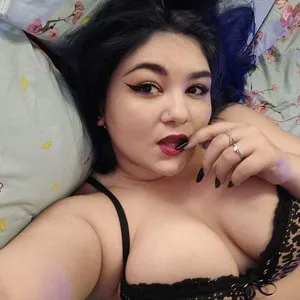 Live sex webcam photo for IzzaSparkles #278232219