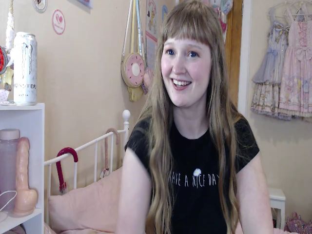 Live sex webcam photo for IzzyMoonbeam #272013254