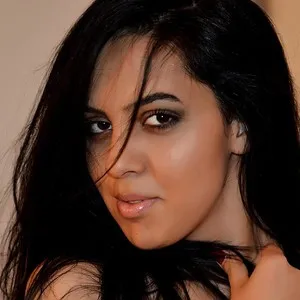 Live sex webcam photo for JESSEBELLE #278219857