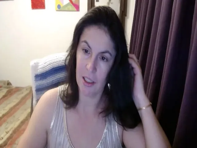 Live sex webcam photo for Jlori #271855446