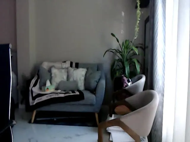 Live sex webcam photo for JUICY_KRISSY #273335323