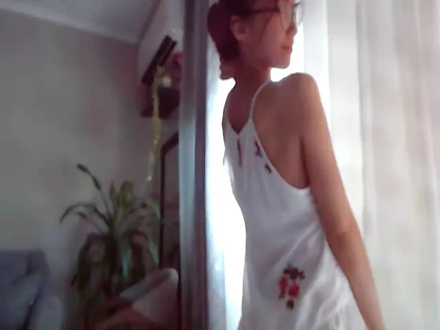 Live sex webcam photo for JUICY_KRISSY #273367616