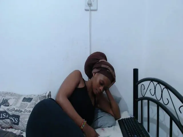 Live sex webcam photo for Jadapinkert #274615752