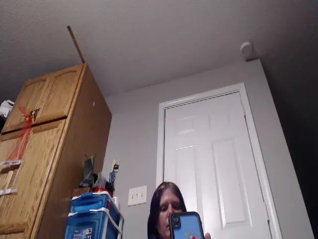 Live sex webcam photo for JadeLuvRules #274299856